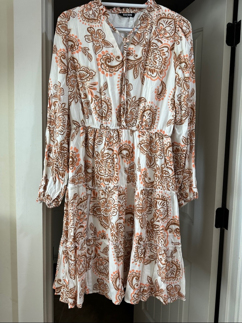 *NWT Paisley Tiered Shirt Dress - White Apricot Floral- Size Medium